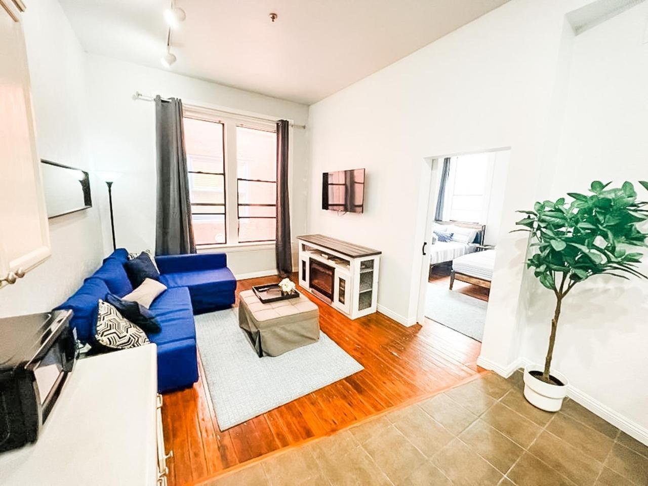 Gaslamp 2Bdrm - W Parking & 4 Beds #404 Hotel San Diego Buitenkant foto